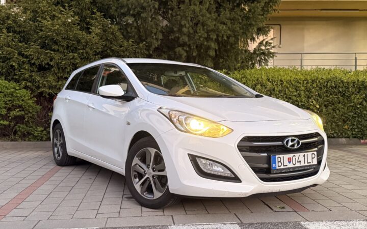 Hyundai i30 CW i30 kombi 1.6 CRDi VGT Family AT 81kW110HP A7