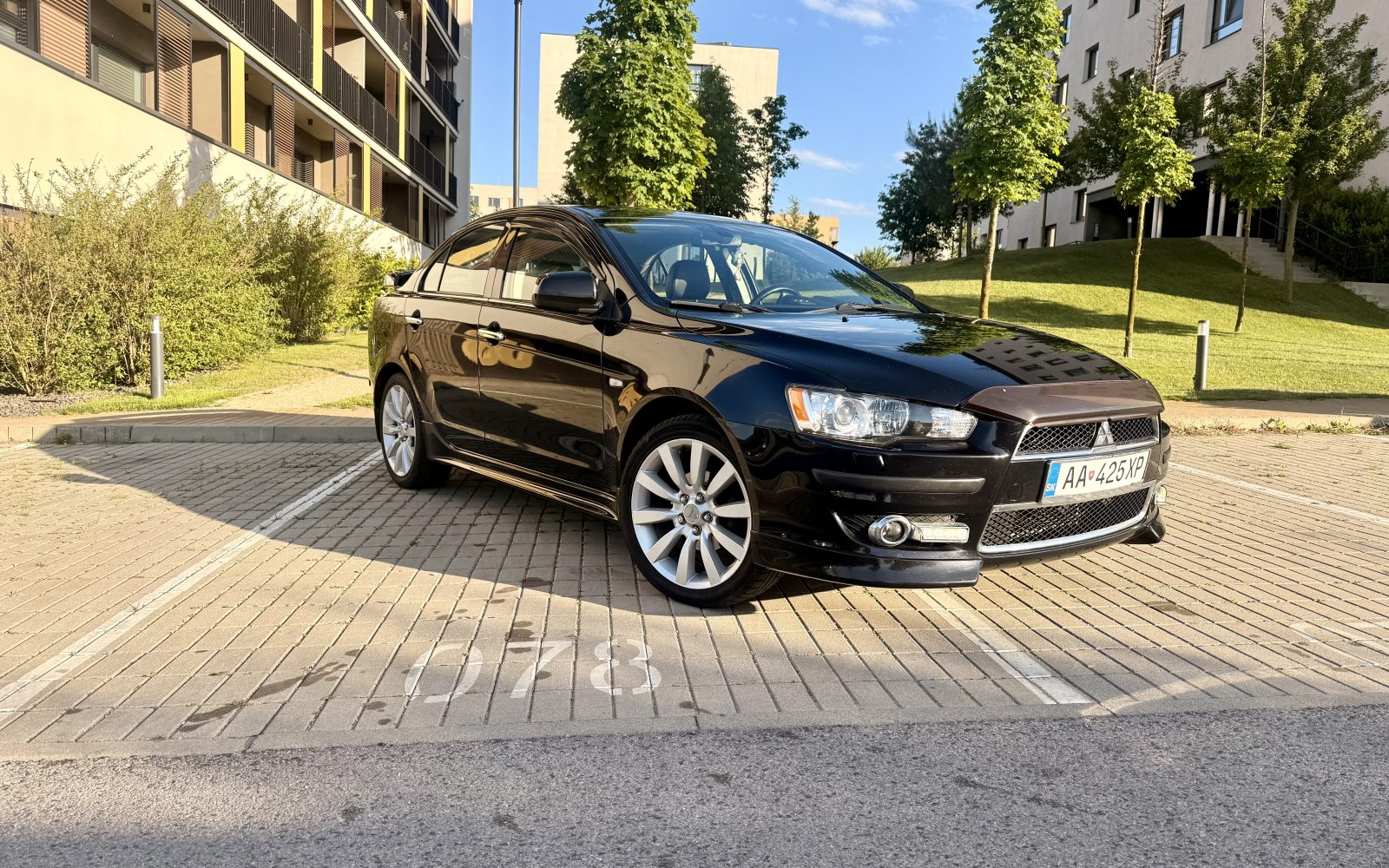 Mitsubishi Lancer 1.8 MIVEC Najvyššia možná výbava Instyle NAVI 105kW143HP M5